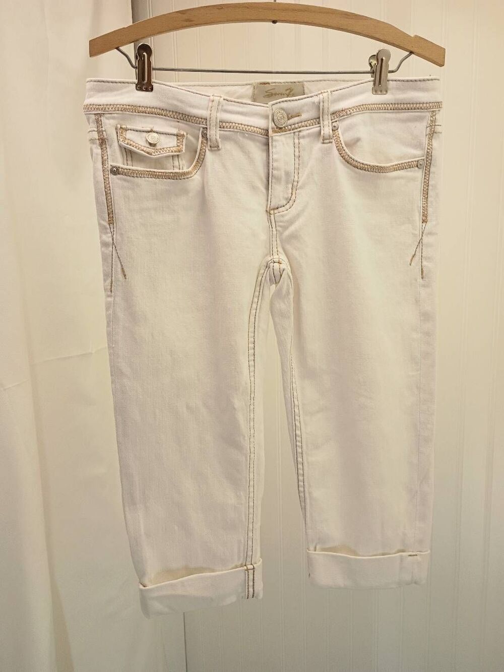 Seven 7, white denim Capri size 6 petite